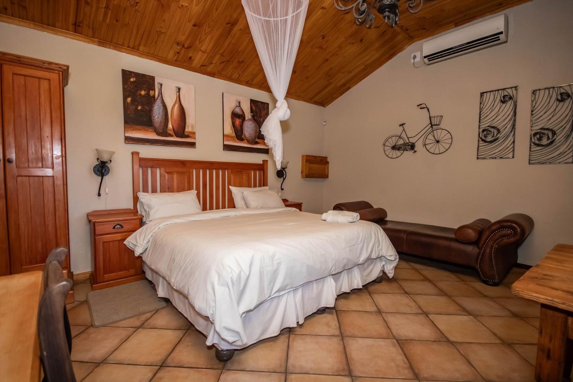 Tarantula Guest House Calvinia Exterior foto