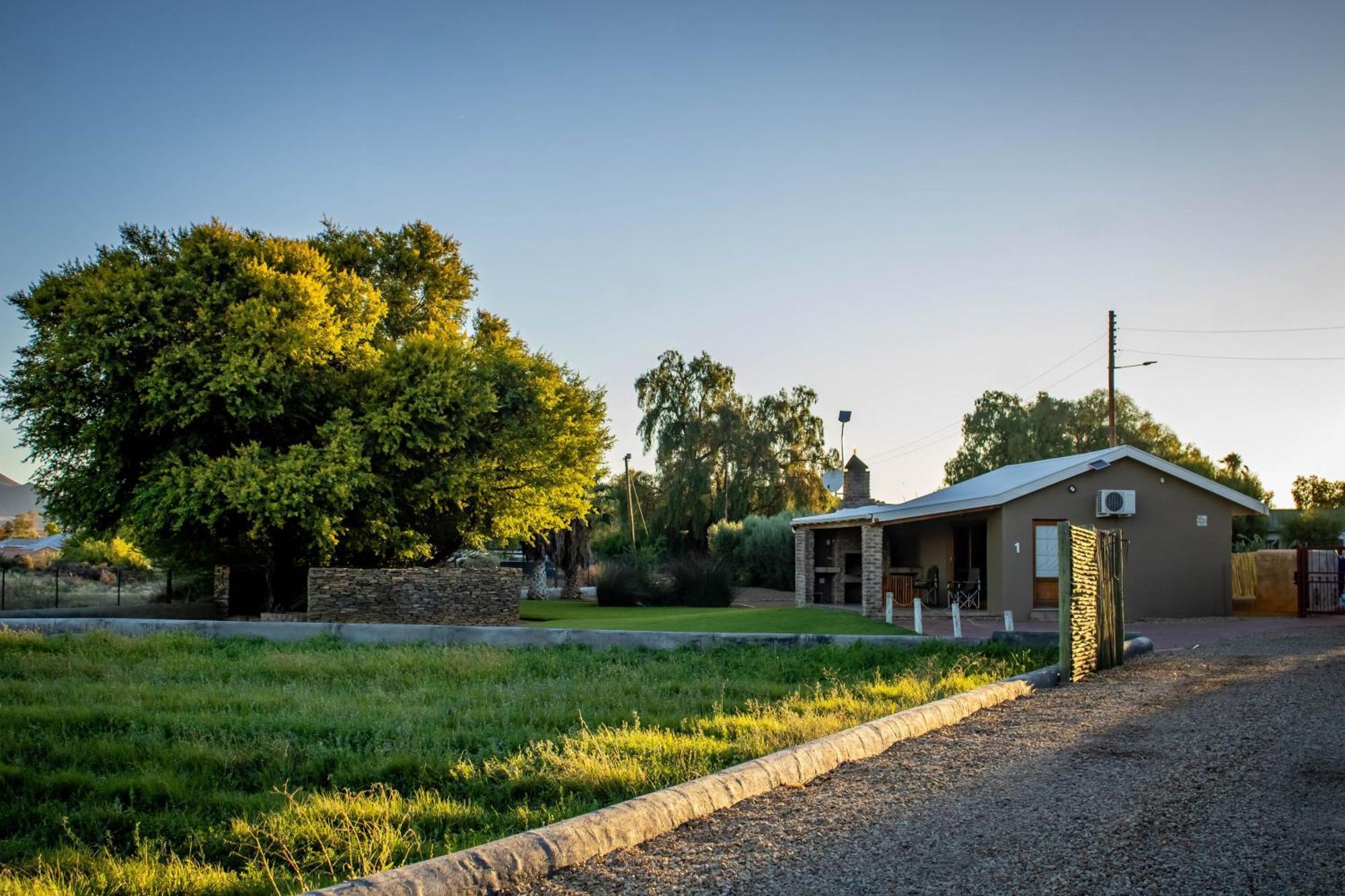 Tarantula Guest House Calvinia Exterior foto