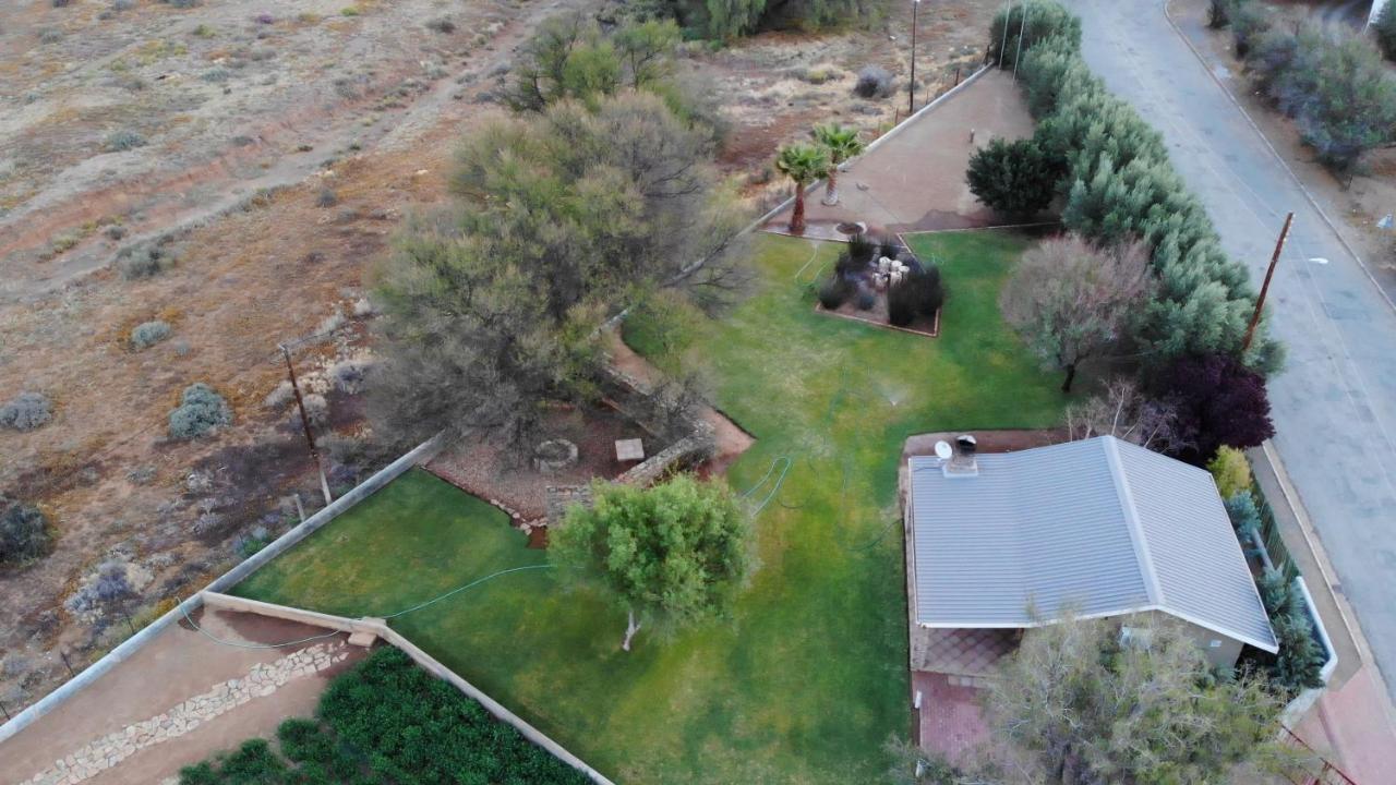 Tarantula Guest House Calvinia Exterior foto